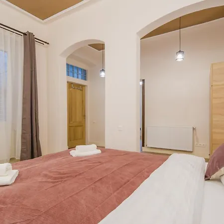 Oliver House Apartment *